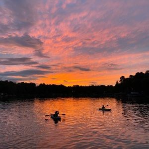 Meet your Posher, Carey